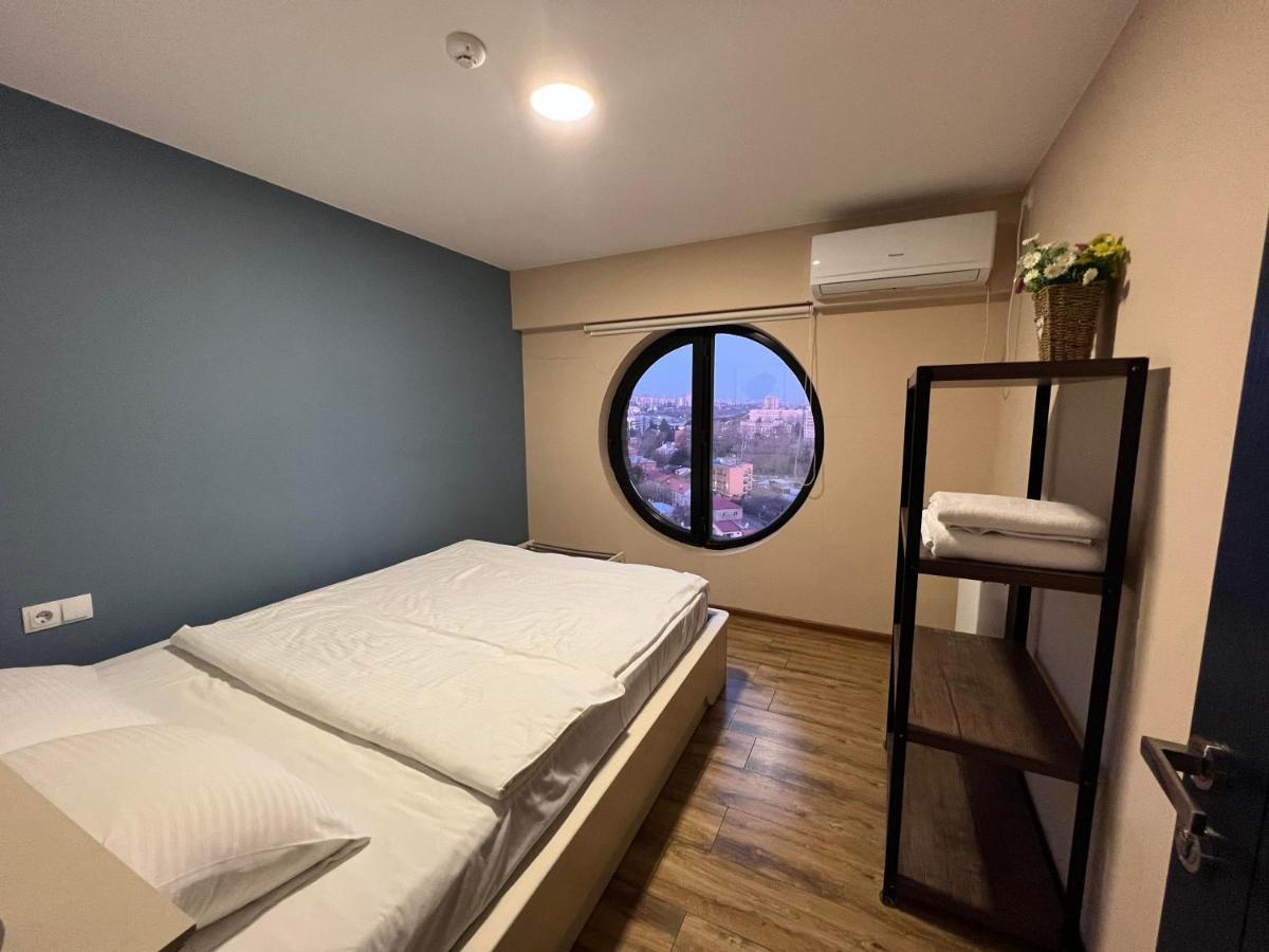 Hotel Sky Room Tbilisi Bagian luar foto