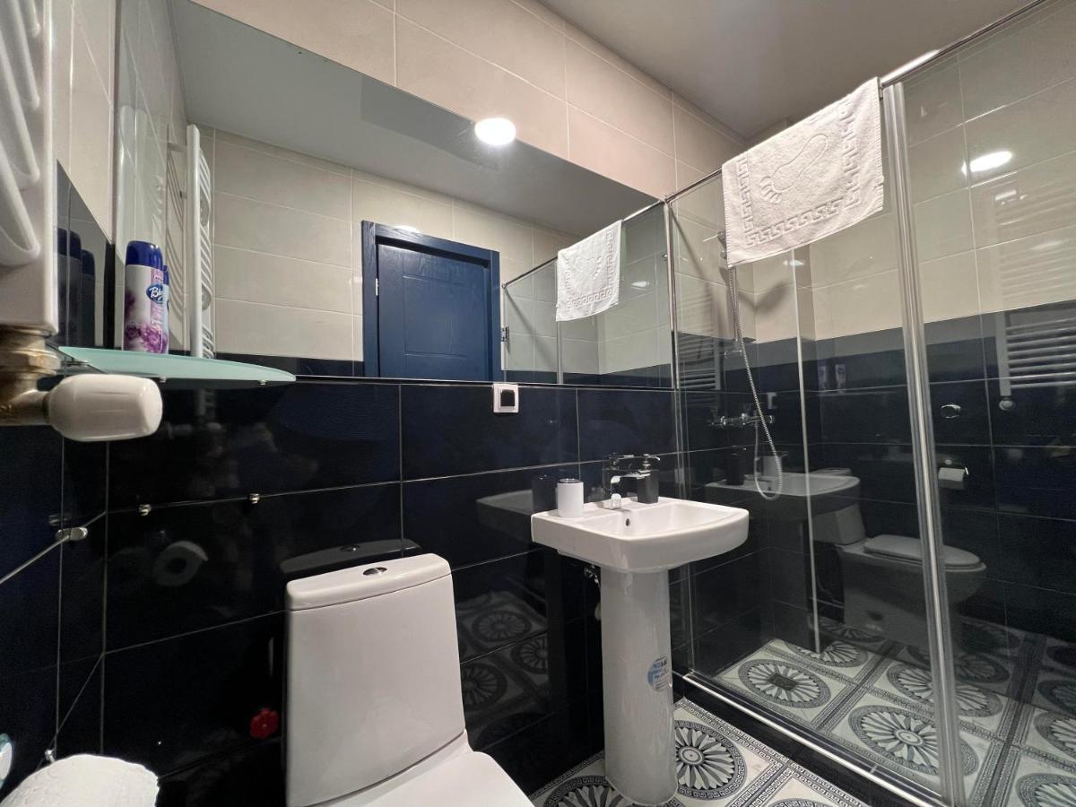 Hotel Sky Room Tbilisi Bagian luar foto