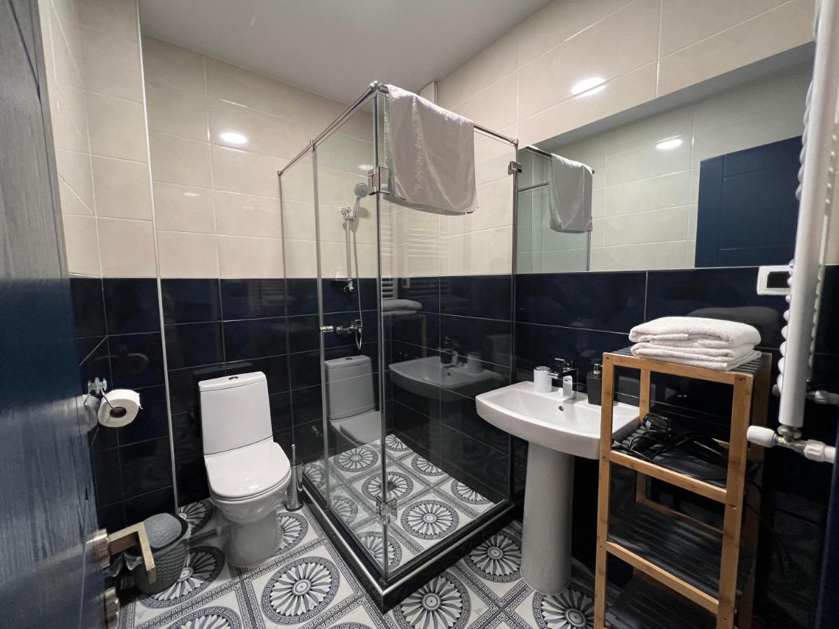 Hotel Sky Room Tbilisi Bagian luar foto