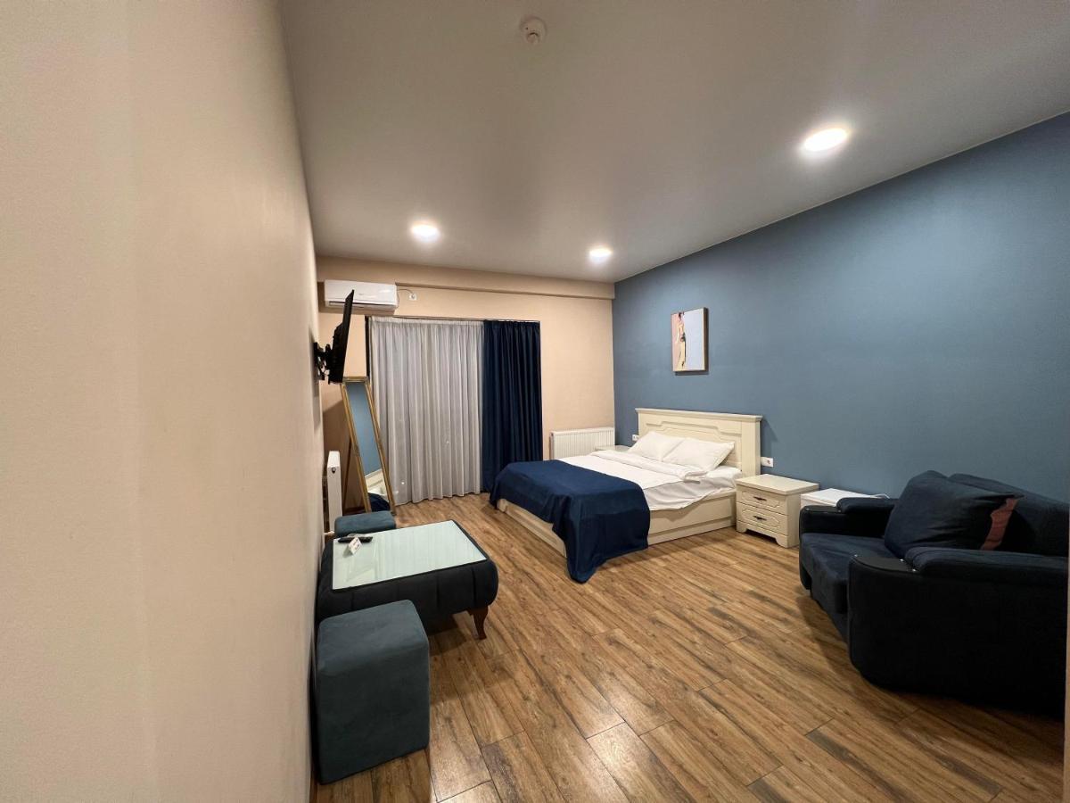 Hotel Sky Room Tbilisi Bagian luar foto